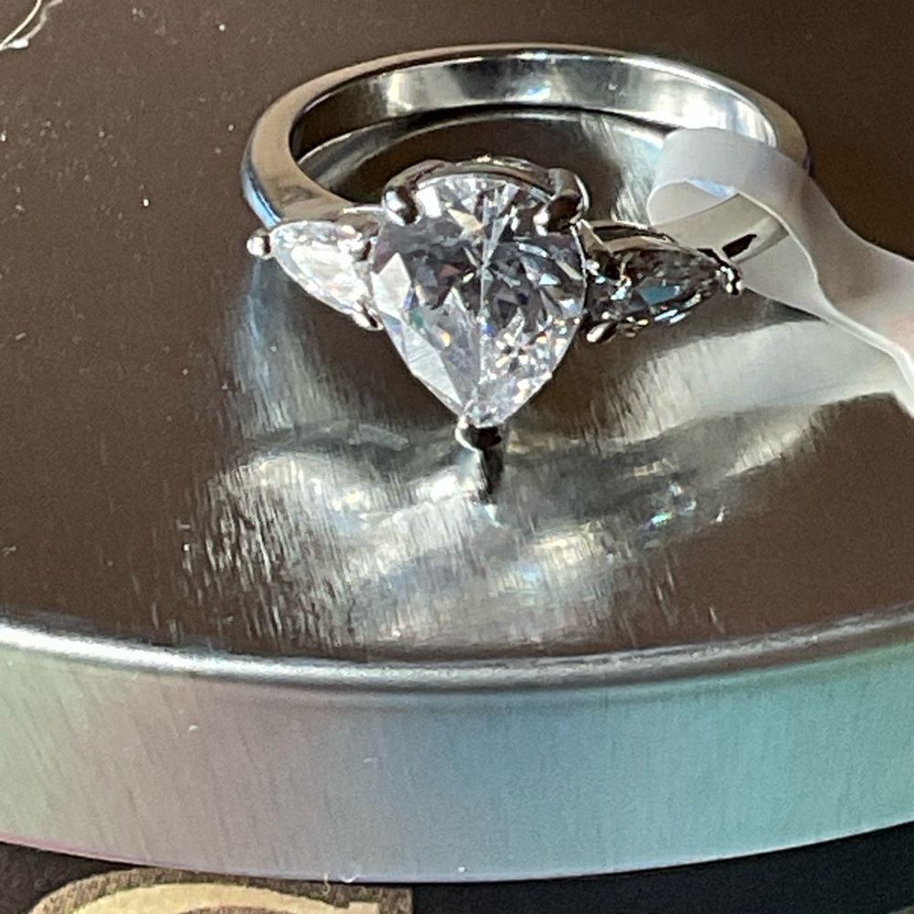ππ―οΈπ DIAMOND CANDLE RING π―οΈππ―οΈ NWT ππ―οΈπ - Picture 8 of 16